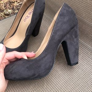 NWOT GRAY HEELS